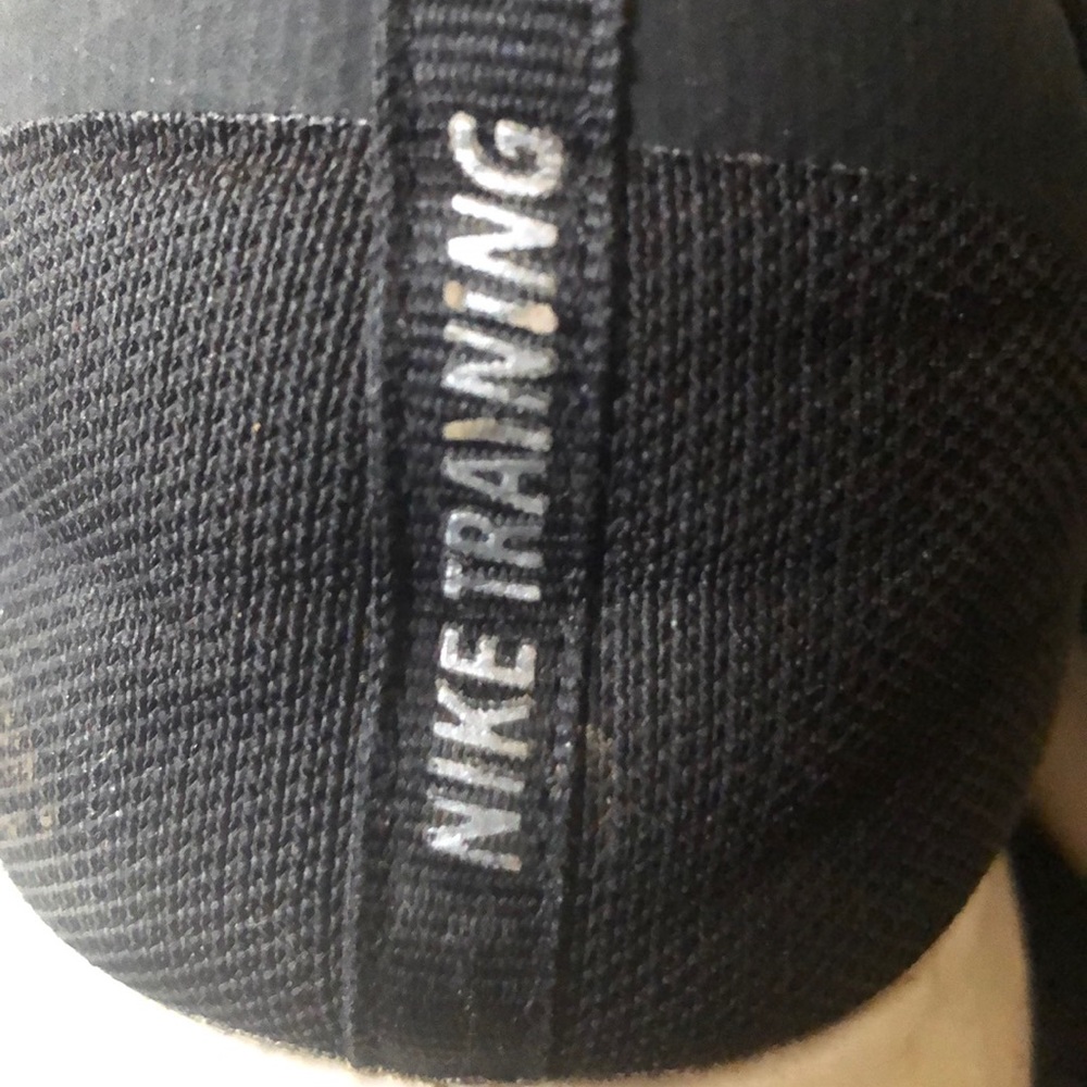 Training shoes - Picture 2 of 9